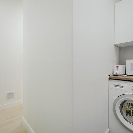 Nuevo Apt De 7 Pax En El Corazon De Malasana Madrid Exterior photo